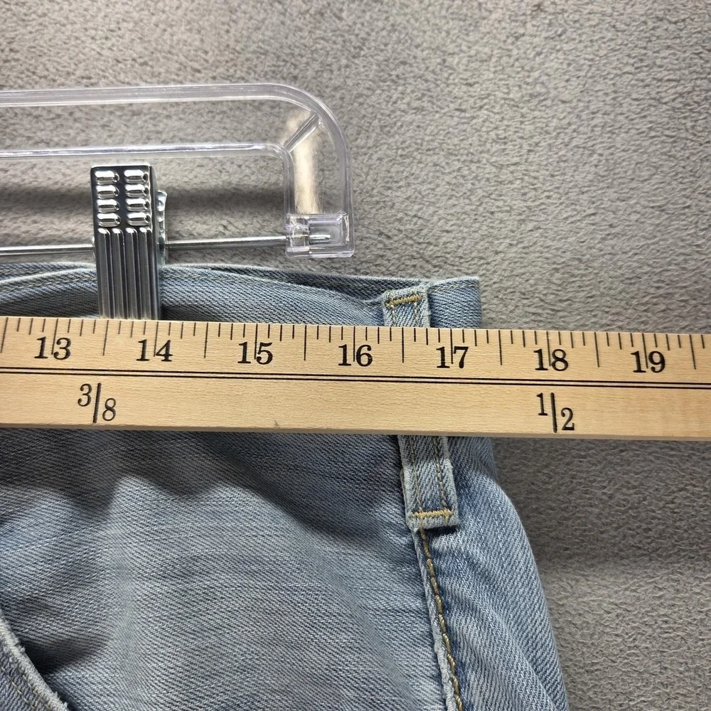 Vintage Levis Engineered Jeans Mens 33x32 Blue Twisted Light Wash Button Fly
